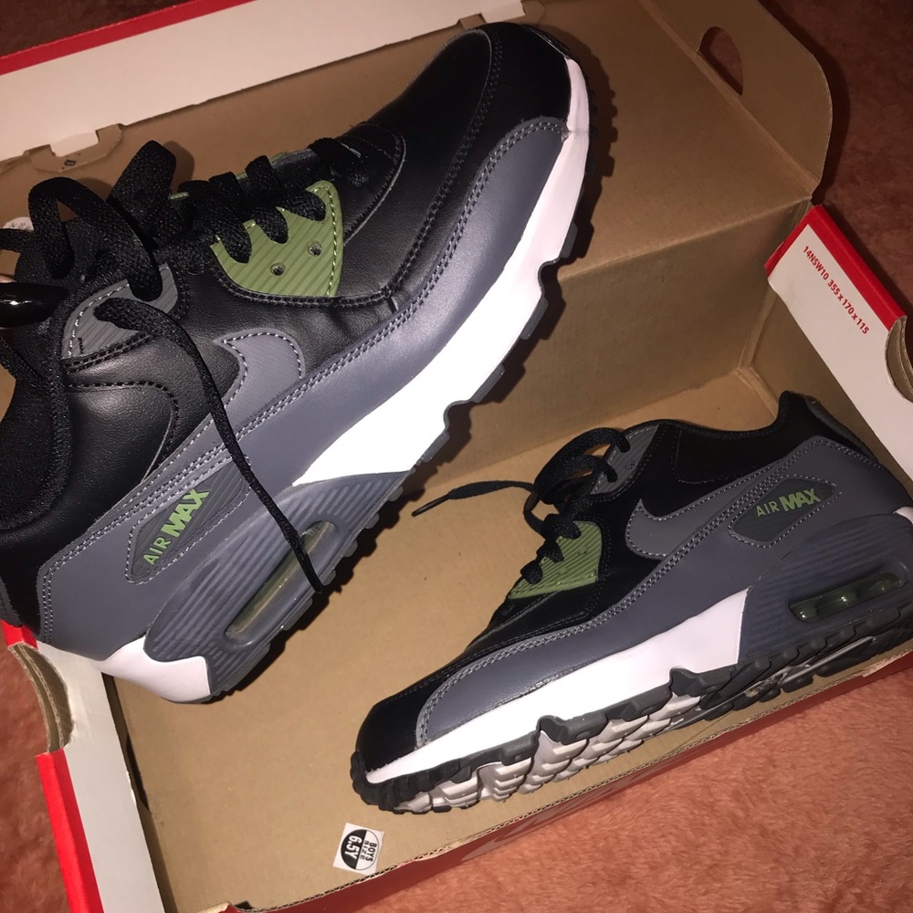 Sneakers